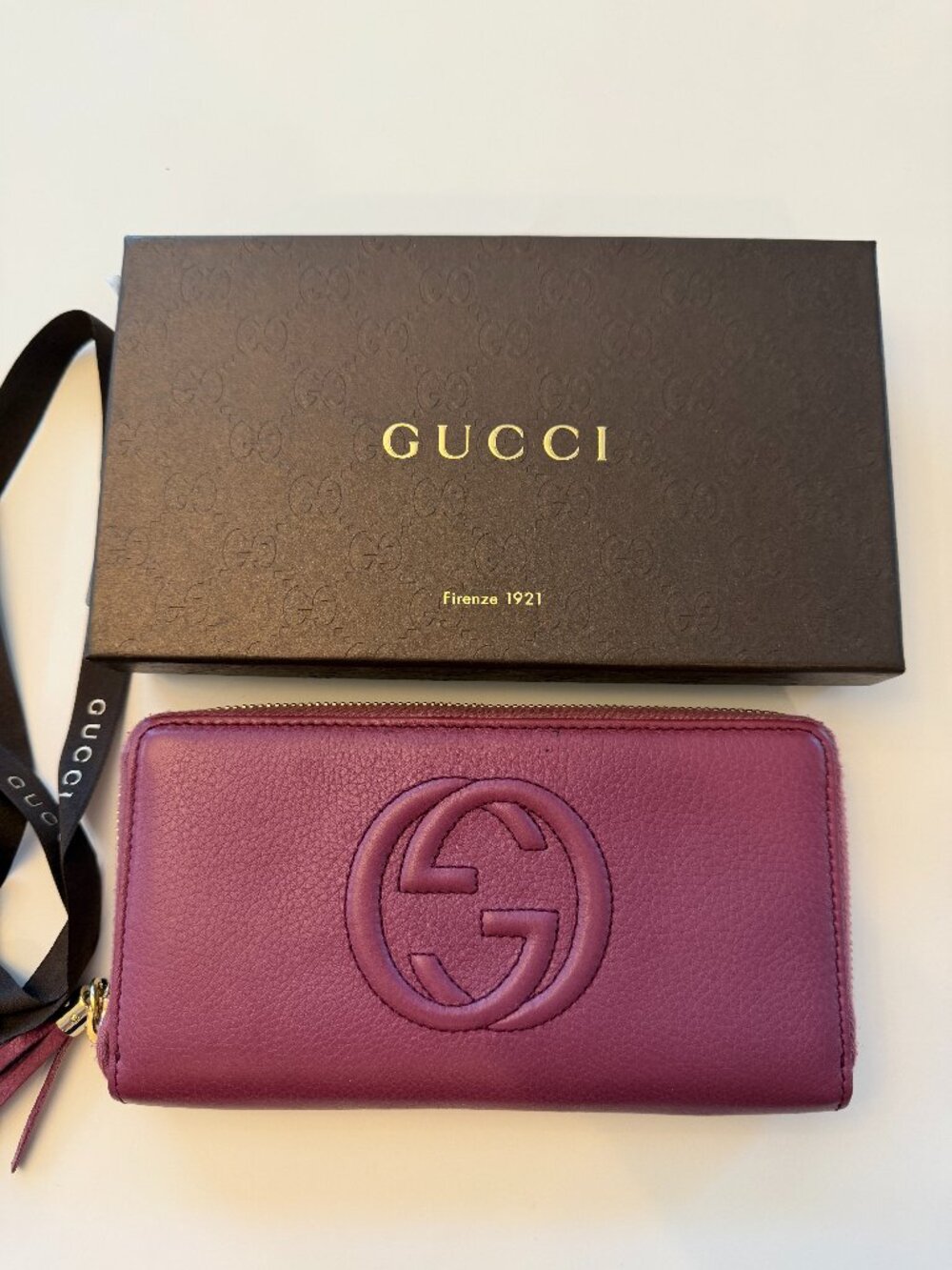 Gucci Dusty Rose Soho Zip Wallet with Tassel